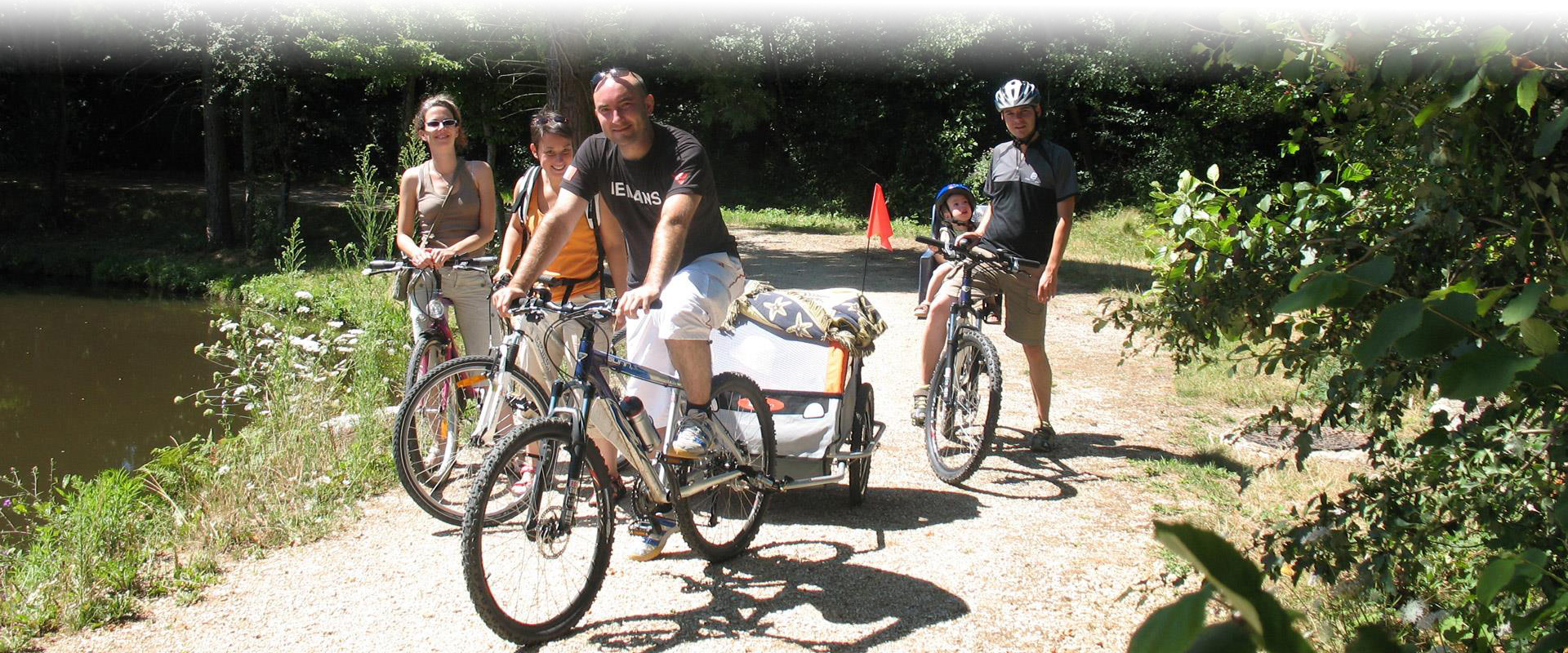 Le plan d’eau le lac de Soubayre : camping le Bosquet entre Villefranche de Rouergue et Najac