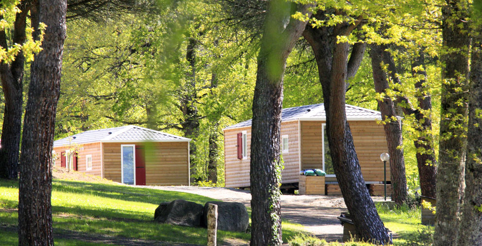 Vue du Mobil-home Louisiane Baltimore, exposé plein Sud du camping le Bosquet à la Fouillade près de Najac