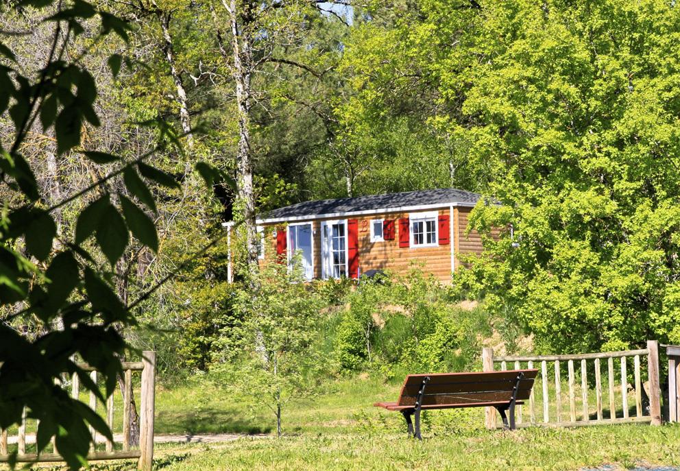 Mobil-home Louisiane Baltimore au camping le Bosquet près de Najac dans l’Aveyron